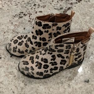 Carter's Toddler girl Faux Fur Cheetah Booties